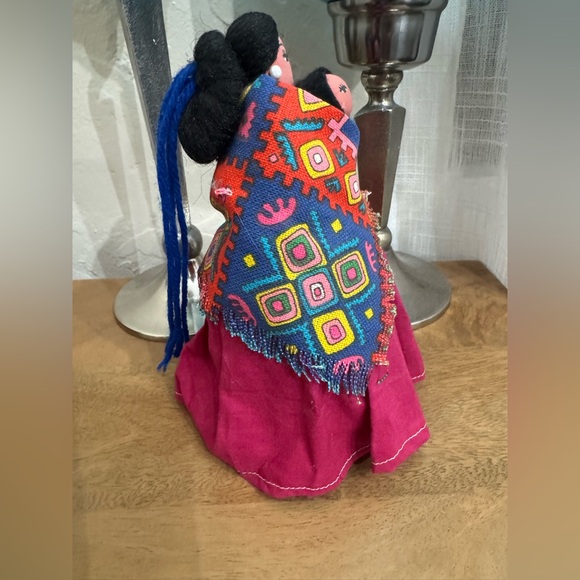 Colorful Handmade Mother and Child Art Navajo Doll - Picture 6 of 10